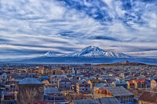 Preview: View of the buildings with the Ararat mountain in the background
