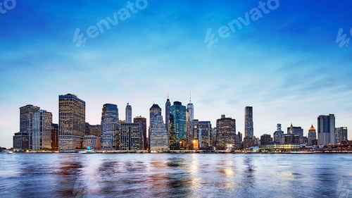 Preview: Panoramic picture of the Manhattan skyline at dusk, New York.