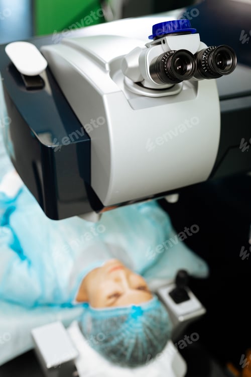 Preview: Selective focus of professional eye testing equipment