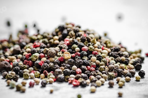 Preview: Peppercorn on rustic background.