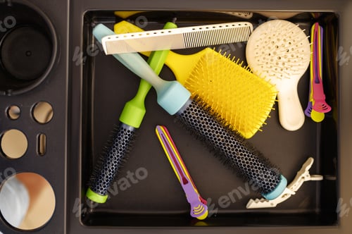 Preview: Hairdresser equipment, different combs, top view