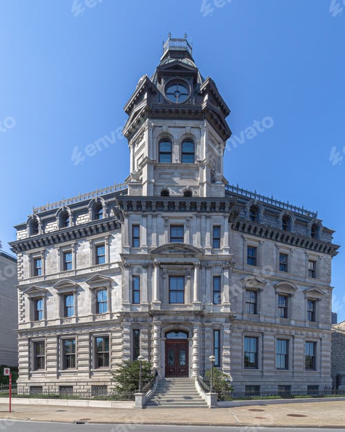 Preview: Majestic architectural structure of the Former Montreal Harbour Commissioners' Building