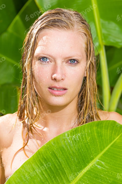 Preview: woman in tropical shower