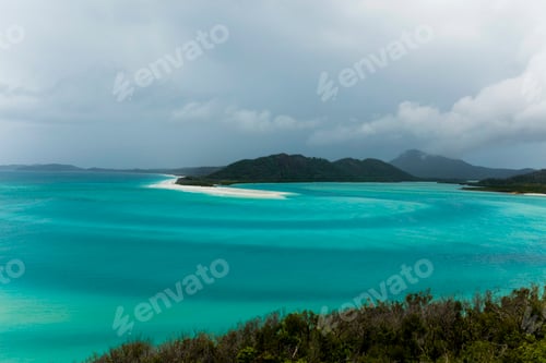 Preview: Turquoise sea and island