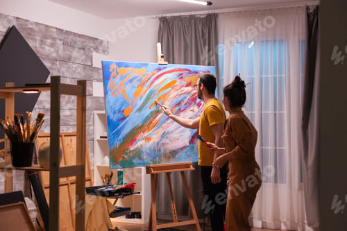 Preview: Couple working together