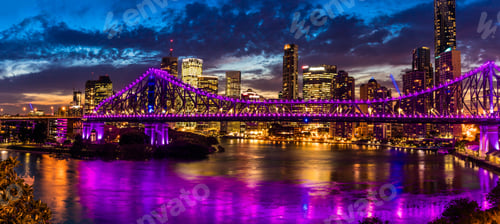 Preview: Night time panorama of Brisbane city with Story Bridge