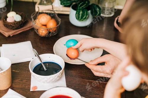 Preview: Easter