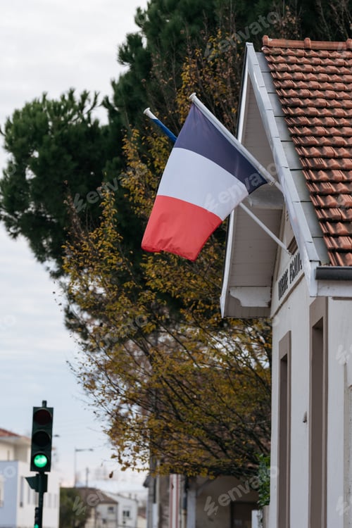 Preview: French flag in building exterior.