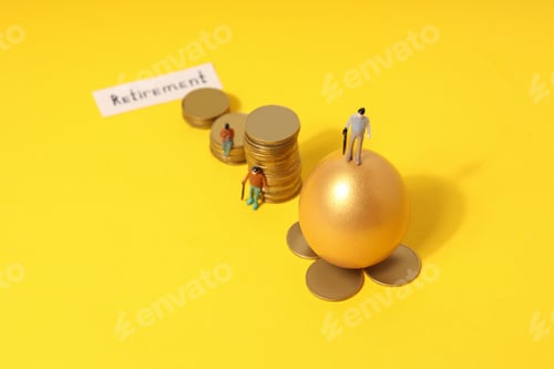 Preview: Concept of wealth and retirement - golden eggs