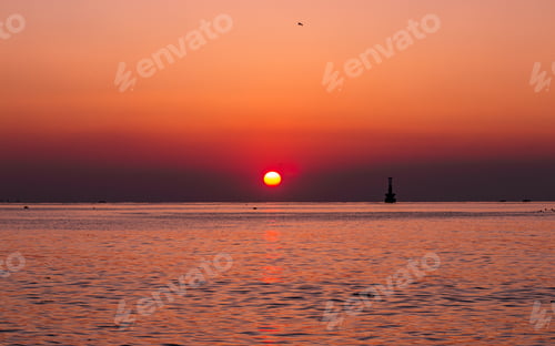 Preview: gloomy sunrise ove the Sea in Busan