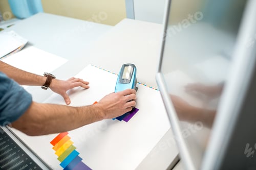Preview: Measuring color with spectrometer tool