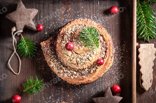Preview: Tasty and traditionally cinnamon yeast snack on a winter day.