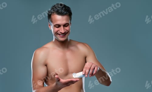 Preview: Man on gray background