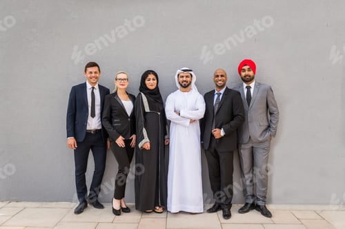 Preview: Business team in Dubai