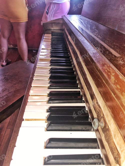 Preview: Music
Out of tune piano
in a local Old San Juan popular bar