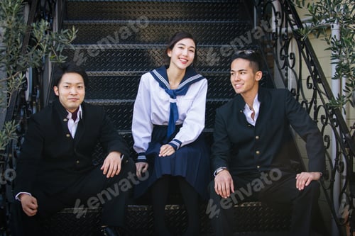Preview: Japanese students meeting outdoors