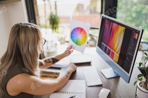 Preview: Freelancer Working From Home