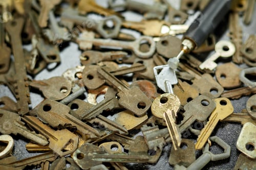 Preview: Keys set and lock concept with grinding engraving machine