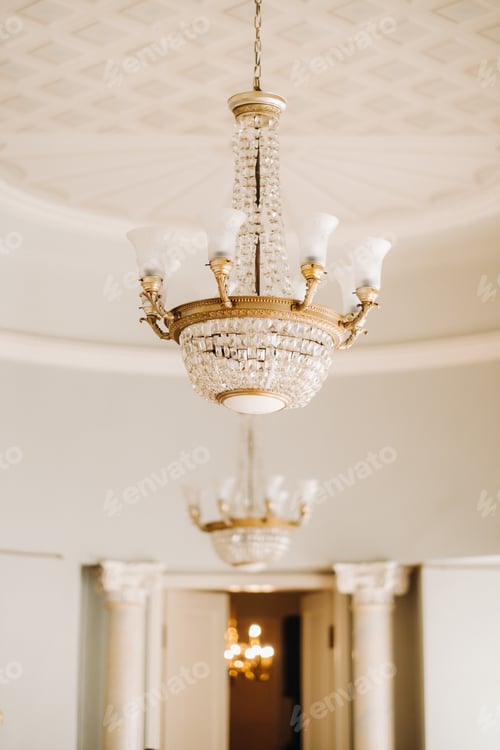 Preview: Antique crystal chandelier chandelier in the palace. Large chandelier in the castle