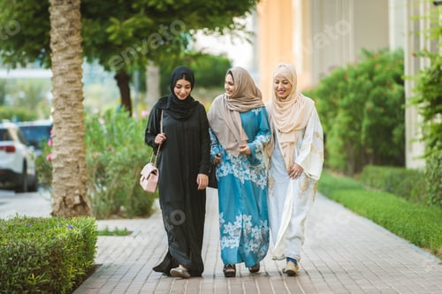 Preview: Arabic women in Dubai