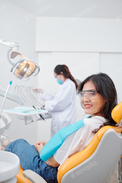 Preview: Dental office patient