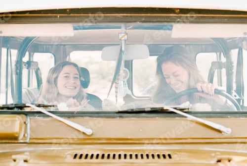 Preview: Two women on a road trip in the desert, driving in a 4x4.