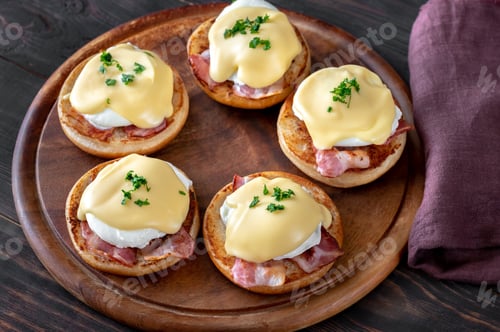 Preview: Eggs Benedict with bacon