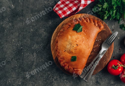 Preview: closed pizza calzone