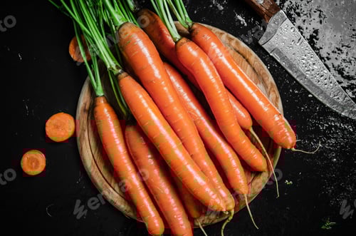 Preview: Carrots on a cutting board.
