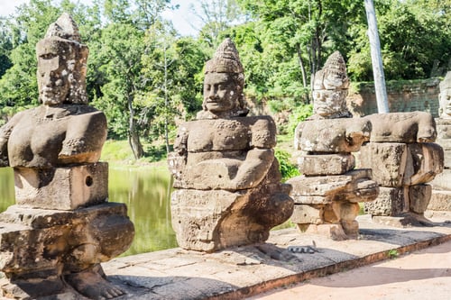 Preview: Row of lakeside statues at Phimeanakas temple, Ta Phom, Angkor Thom, Cambodia