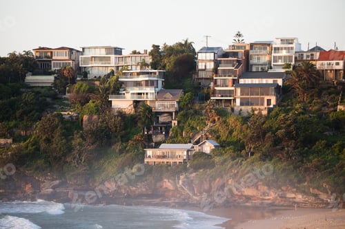 Preview: Early morning sunrise at Freshwater Beach