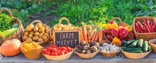 Preview: Fruits and vegetables at a farmers market. Selective focus.