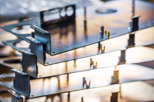 Preview: Metal boards and accessories lie on the surface