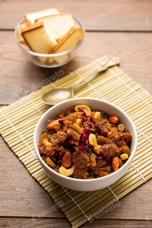 Preview: bread halwa also called halva, sheera, pudding or suji is an instant sweet dish from India