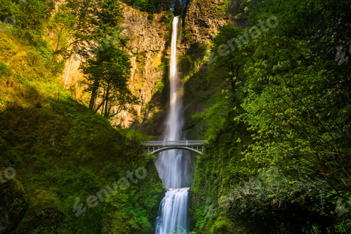 Preview: Multnomah Falls And Bridge, In The Columbia River Gorge, Oregon.