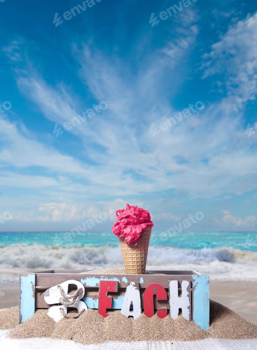 Preview: Icecream in a box on the beach
