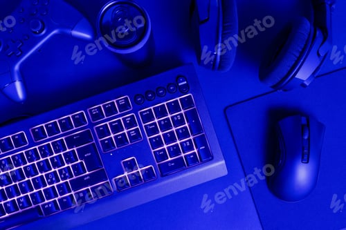 Preview: White lit keyboard by various wireless gadgets