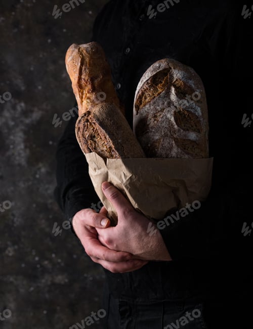 Preview: Fresh homemade bread with a crispy crust