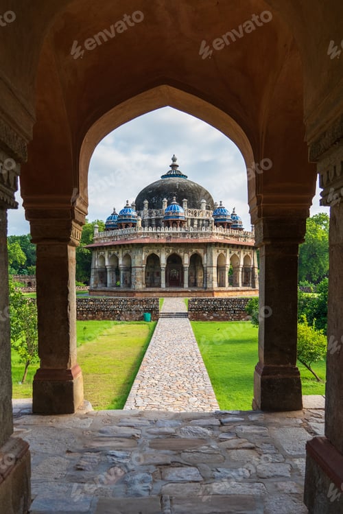Preview: Scenic view of the Humayun's Tomb in Delhi, India.