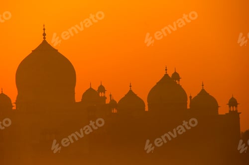 Preview: Taj Mahal at sunrise on the Yamuna River