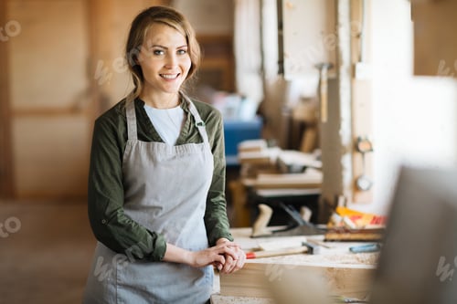 Preview: Pretty woodworker