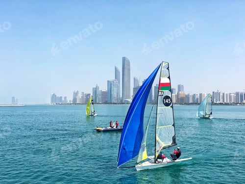 Preview: Abu Dhabi
Desert City By The Sea
Sailing on the Corniche
Nominated⛵️