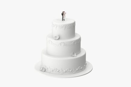 Preview: Elegant Three-Tiered Wedding Cake with Bride and Groom Topper