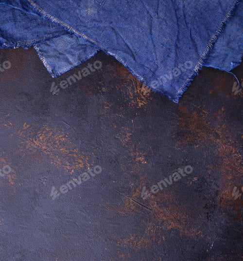 Visualização: Toalha de mesa de linho sobre fundo de concreto.