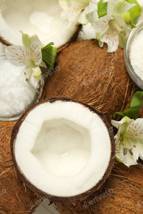 Preview: Concept of body care with coconut and coconut oil