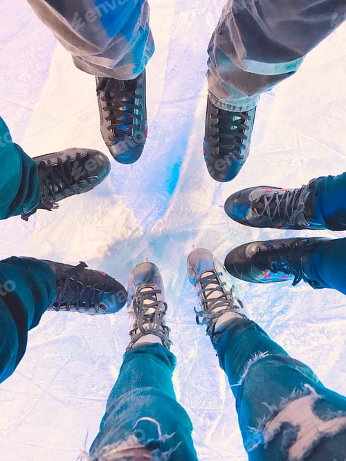 Preview: Going ice skating with friends on a double date! Ice skating ⛸ is fun!