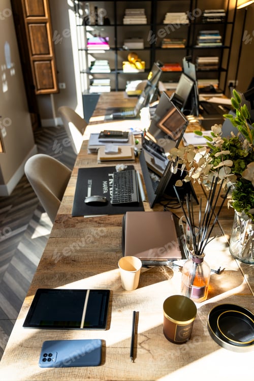 Preview: Modern interior design studio. High-end designs.