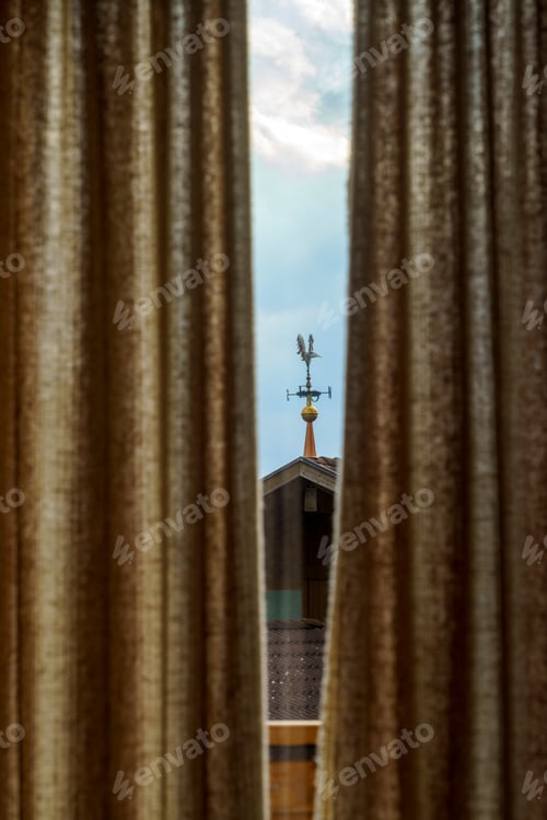 Preview: Cock on a roof at Tesero, Fiemme valley, Dolomites