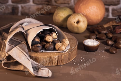 Preview: Roasted chestnuts in a paper cone