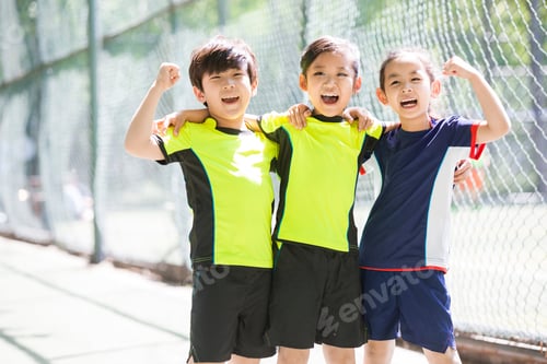 Preview: Happy Chinese children in sportswear cheering